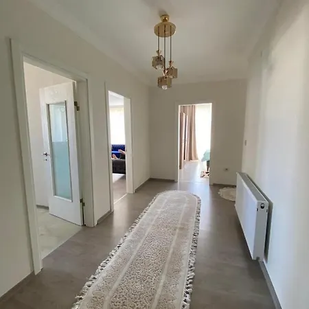 King Daire Apartment